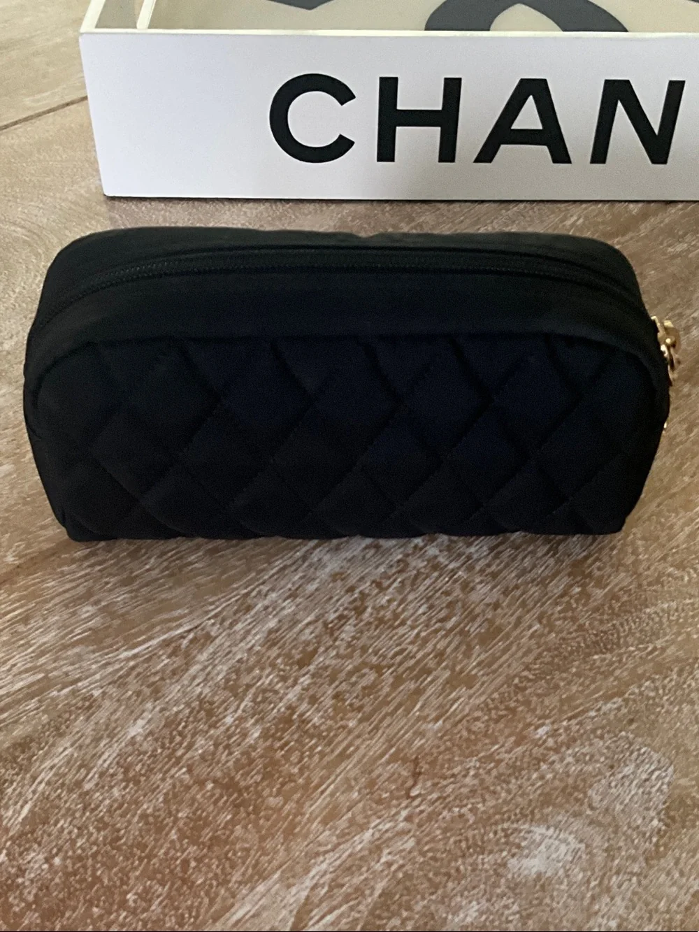 CHANEL classic quilted